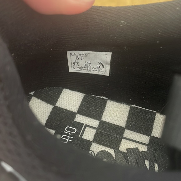Vans “Ortholite” sneaker - only worn to try on Size 6. - Picture 4 of 5
